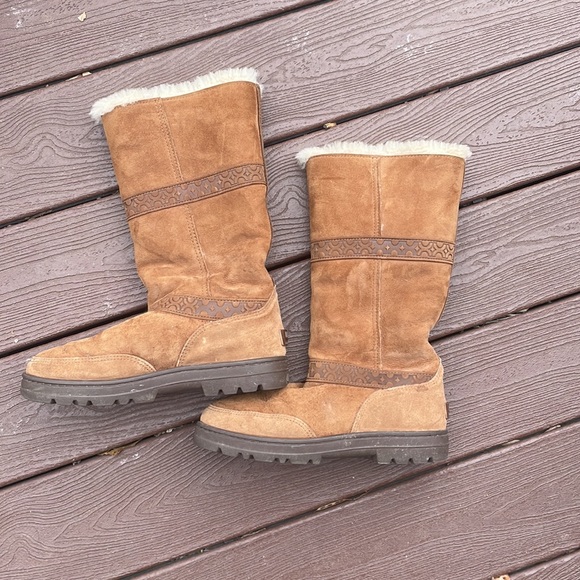 Rate special edition Beautiful cozy UGG boots - Picture 4 of 10